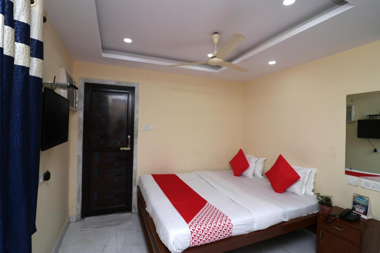 Oyo Flagship 16209 Hotel Ambar Palace Bara Bazar Exterior foto