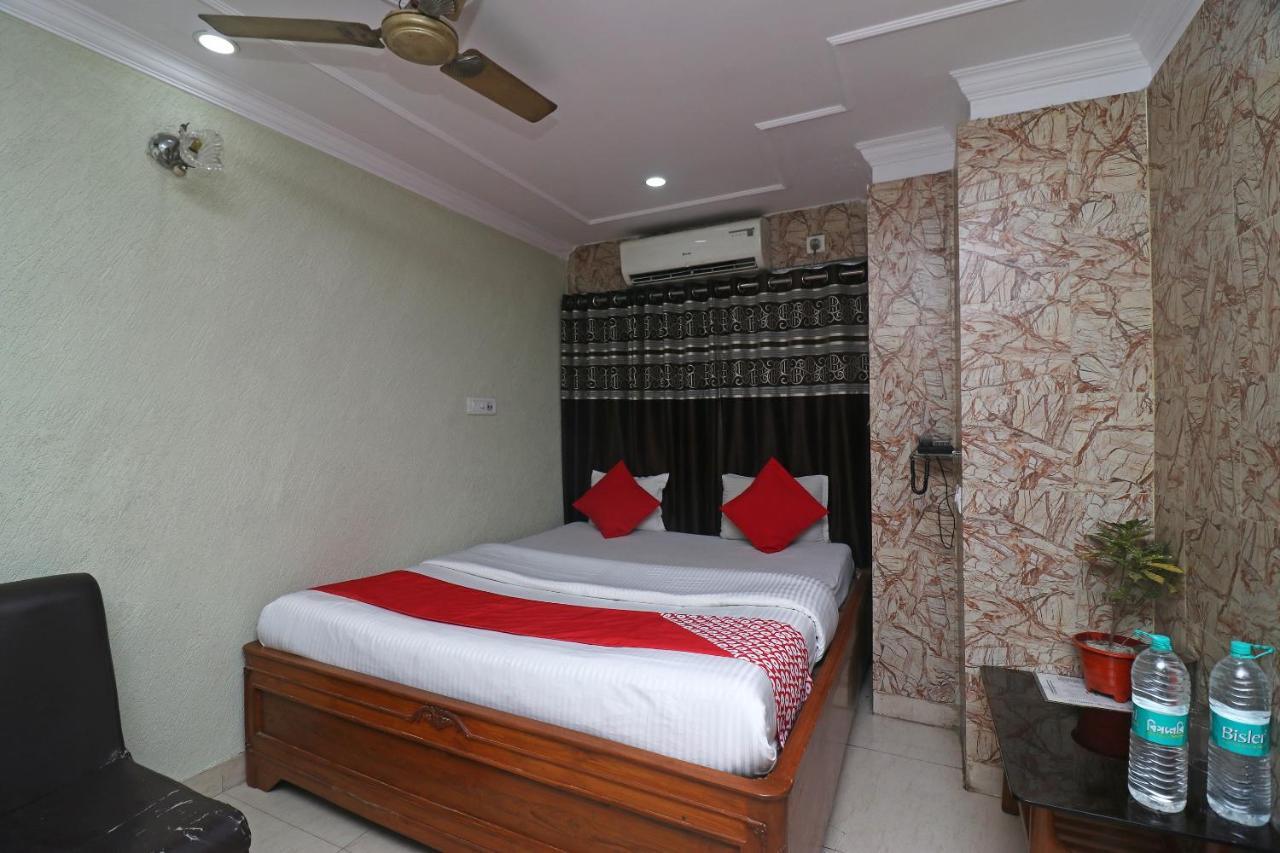 Oyo Flagship 16209 Hotel Ambar Palace Bara Bazar Exterior foto
