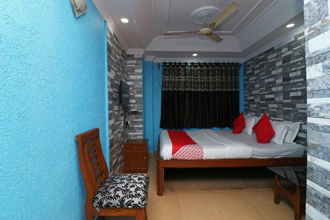 Oyo Flagship 16209 Hotel Ambar Palace Bara Bazar Exterior foto