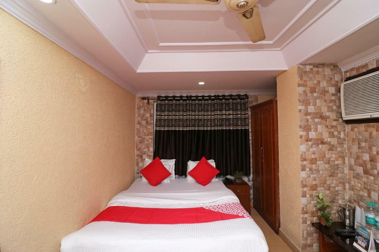 Oyo Flagship 16209 Hotel Ambar Palace Bara Bazar Exterior foto
