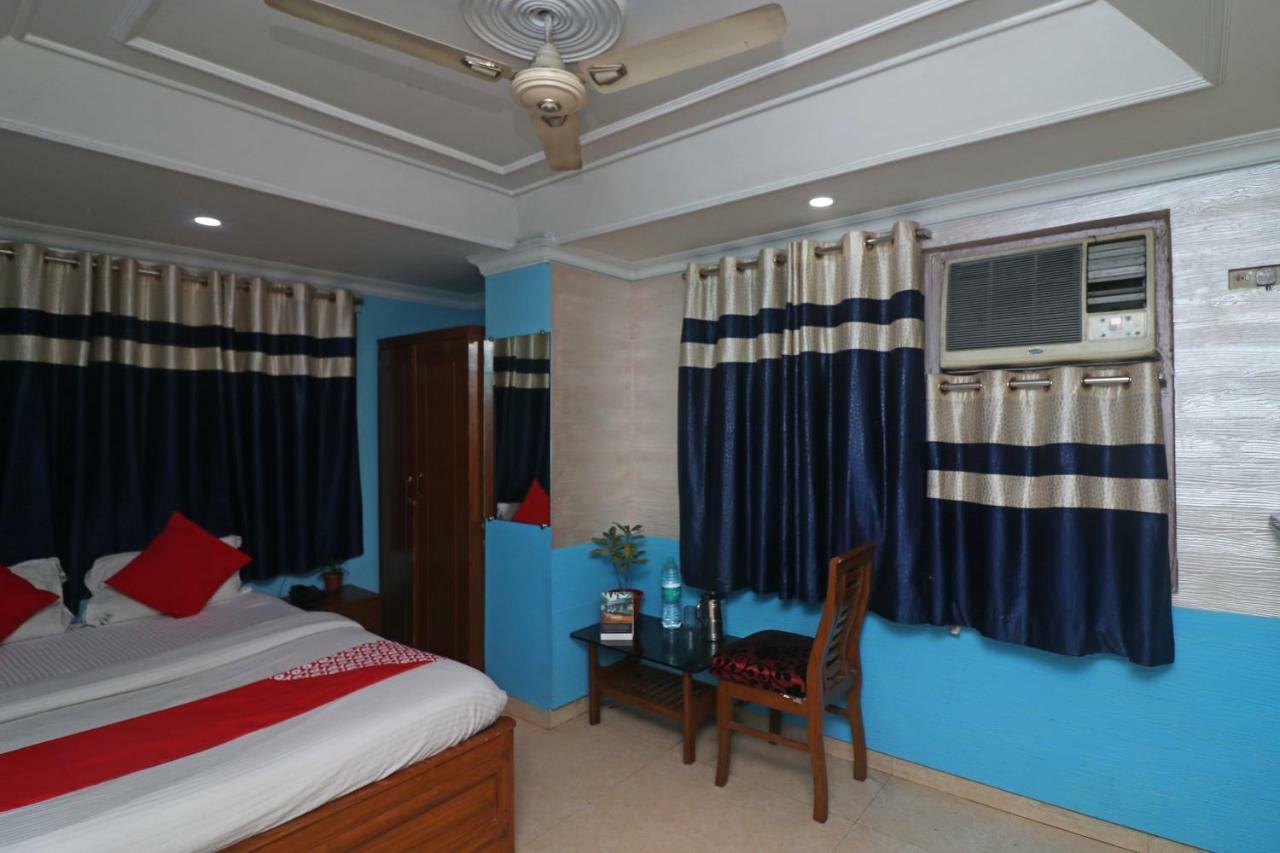Oyo Flagship 16209 Hotel Ambar Palace Bara Bazar Exterior foto