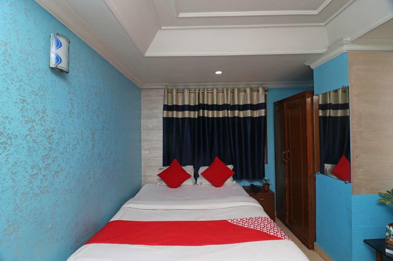 Oyo Flagship 16209 Hotel Ambar Palace Bara Bazar Exterior foto